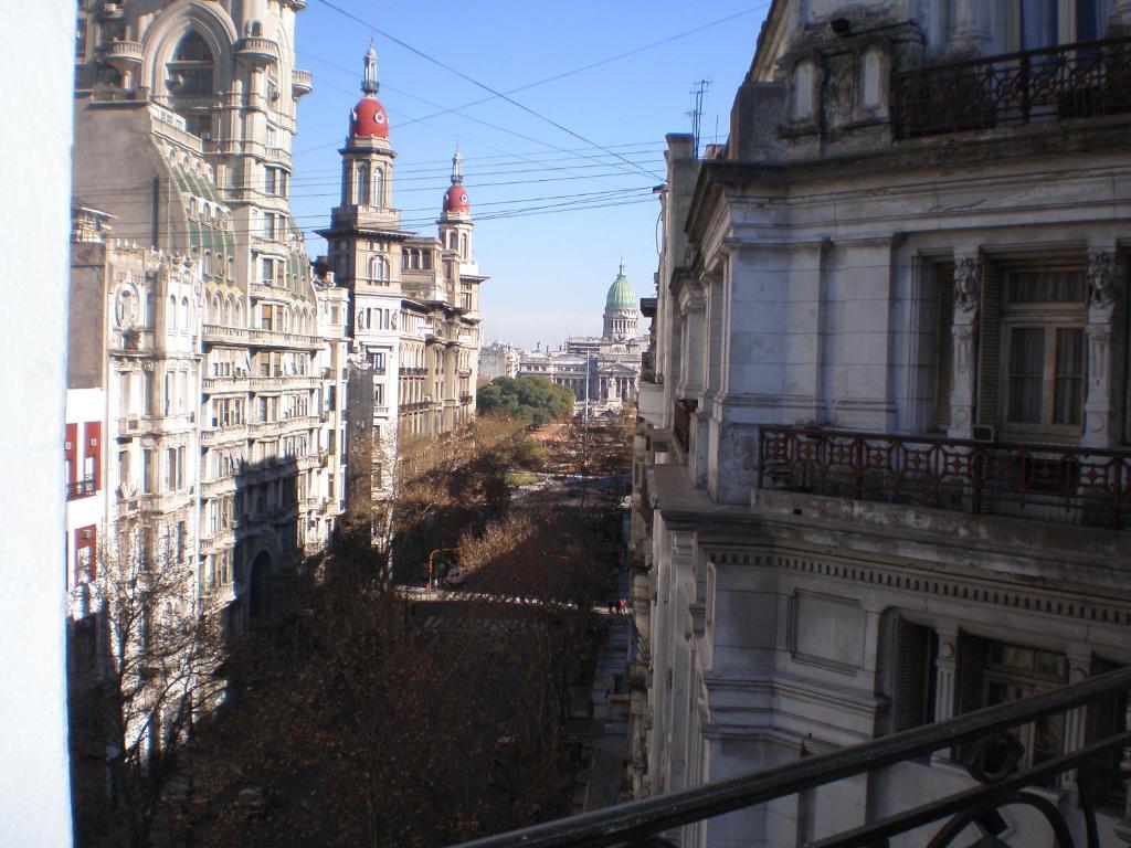 Hotel Chile Buenos Aires Exterior photo