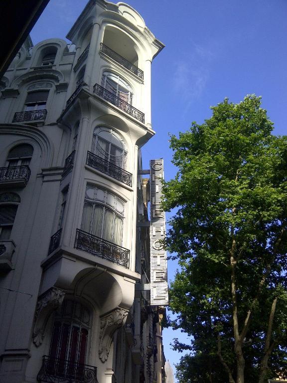 Hotel Chile Buenos Aires Exterior photo